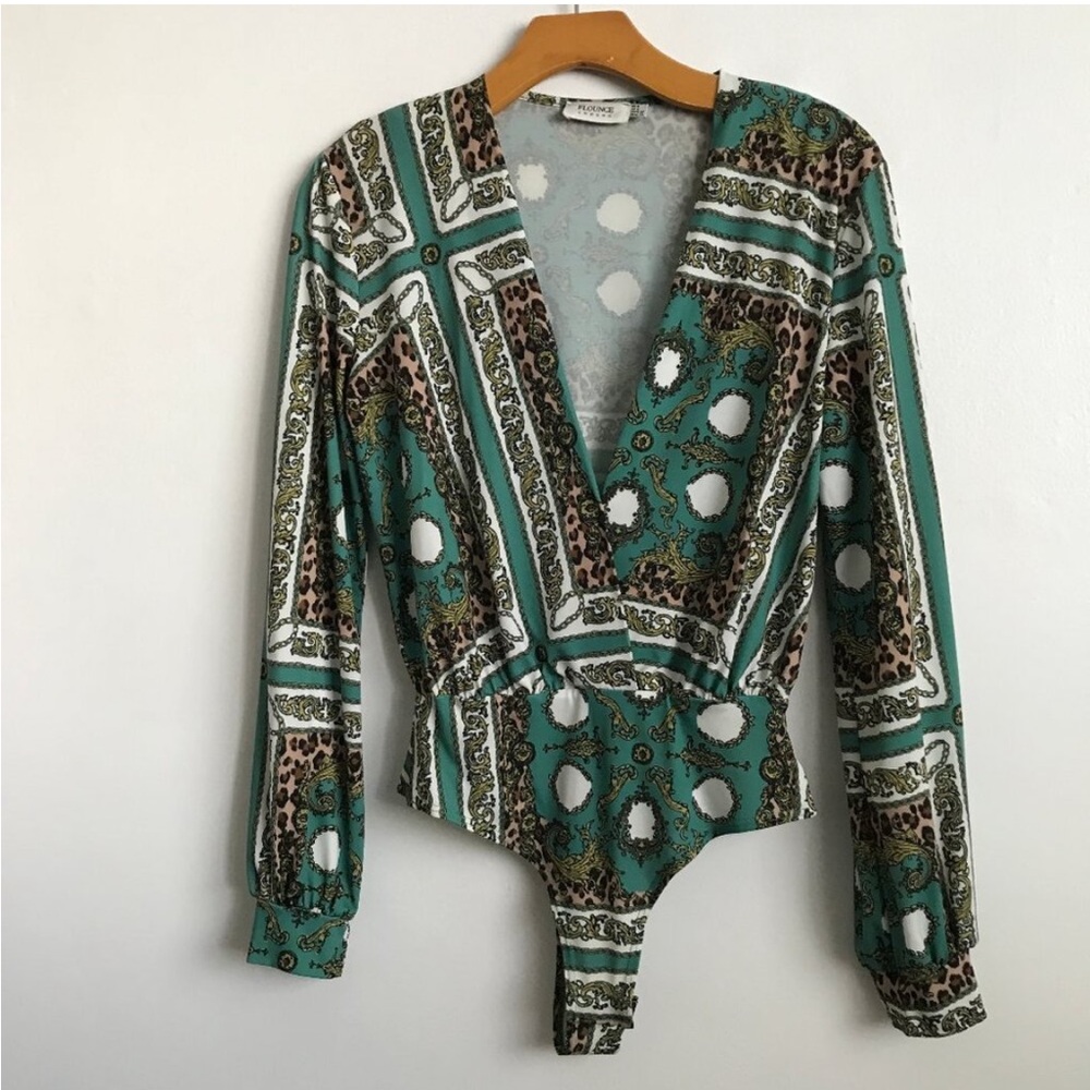 FLOUNCE LONDON BODYSUIT GREEN WHITE V NECK LONG SLEEVE TOP 4